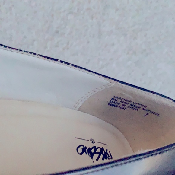 High Heel Pumps - Picture 5 of 8